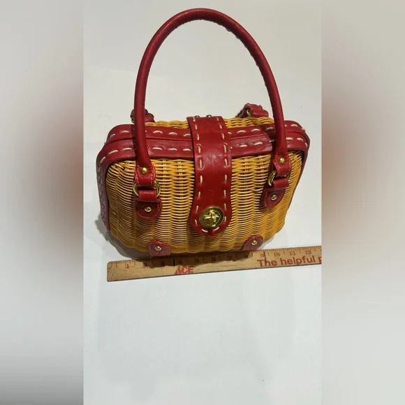 Red Leather Trimmed Woven Rattan Wicker Handbag Vintage chic elegant preppy bag - Picture 5 of 12